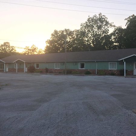 Carlin Villa Motel Carlinville Exteriör bild